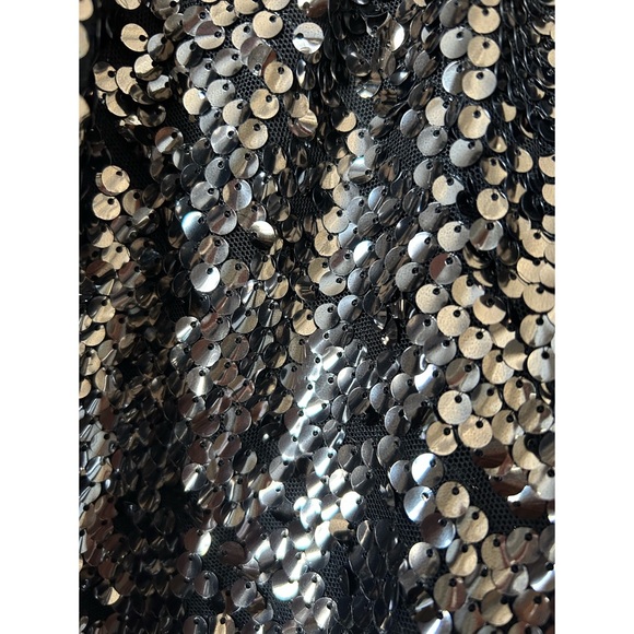 VICI - BROADWAY SEQUIN MOCK NECK LONG SLEEVE TOP - BLACK - M - Picture 8 of 11